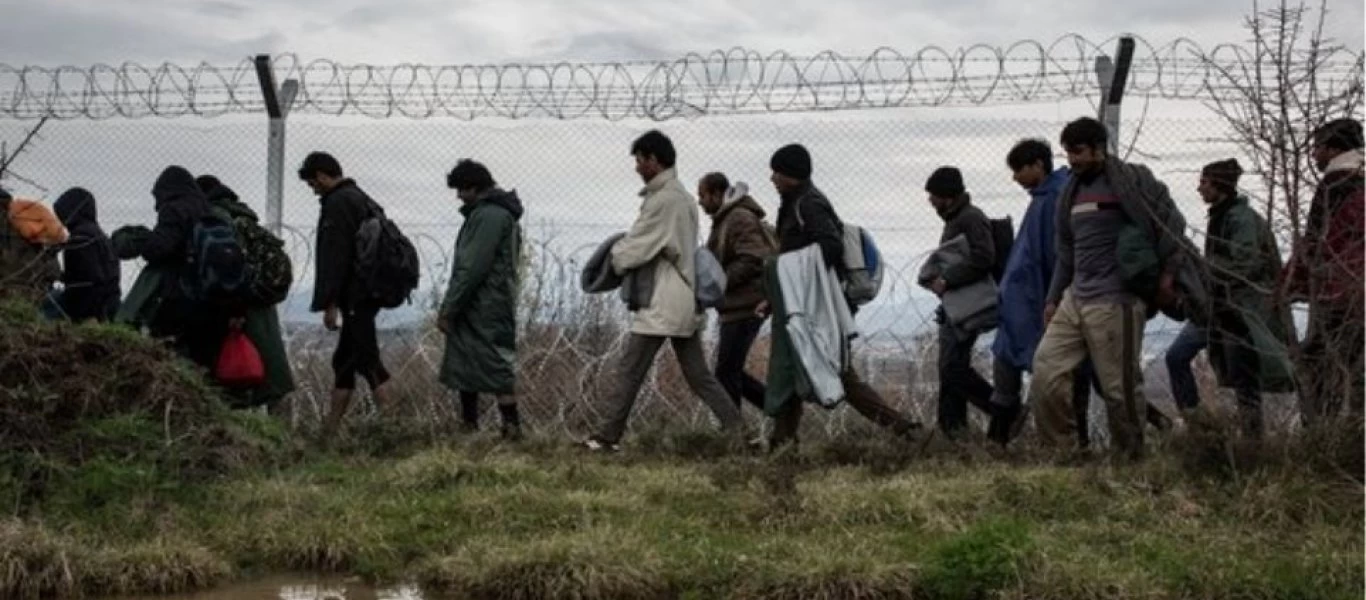Αλλοδαποί στα ελληνικά σύνορα: «Θέλουμε να πάμε Γερμανία όπου υπάρχουν δωρεάν χρήματα» (βίντεο)